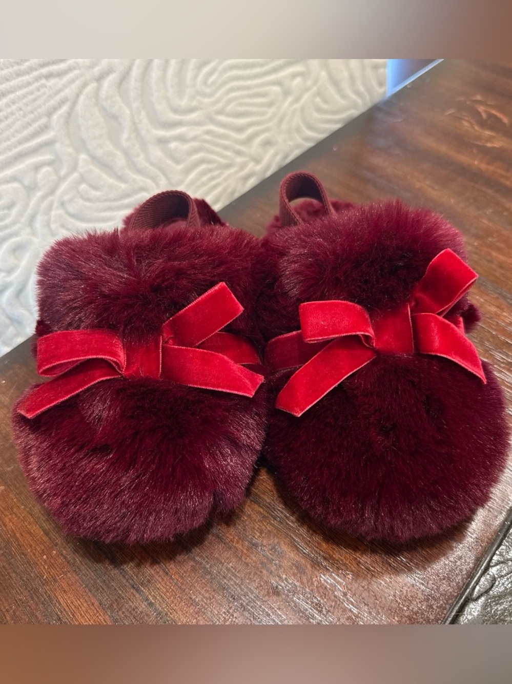 Cat & Jack burgundy slippers